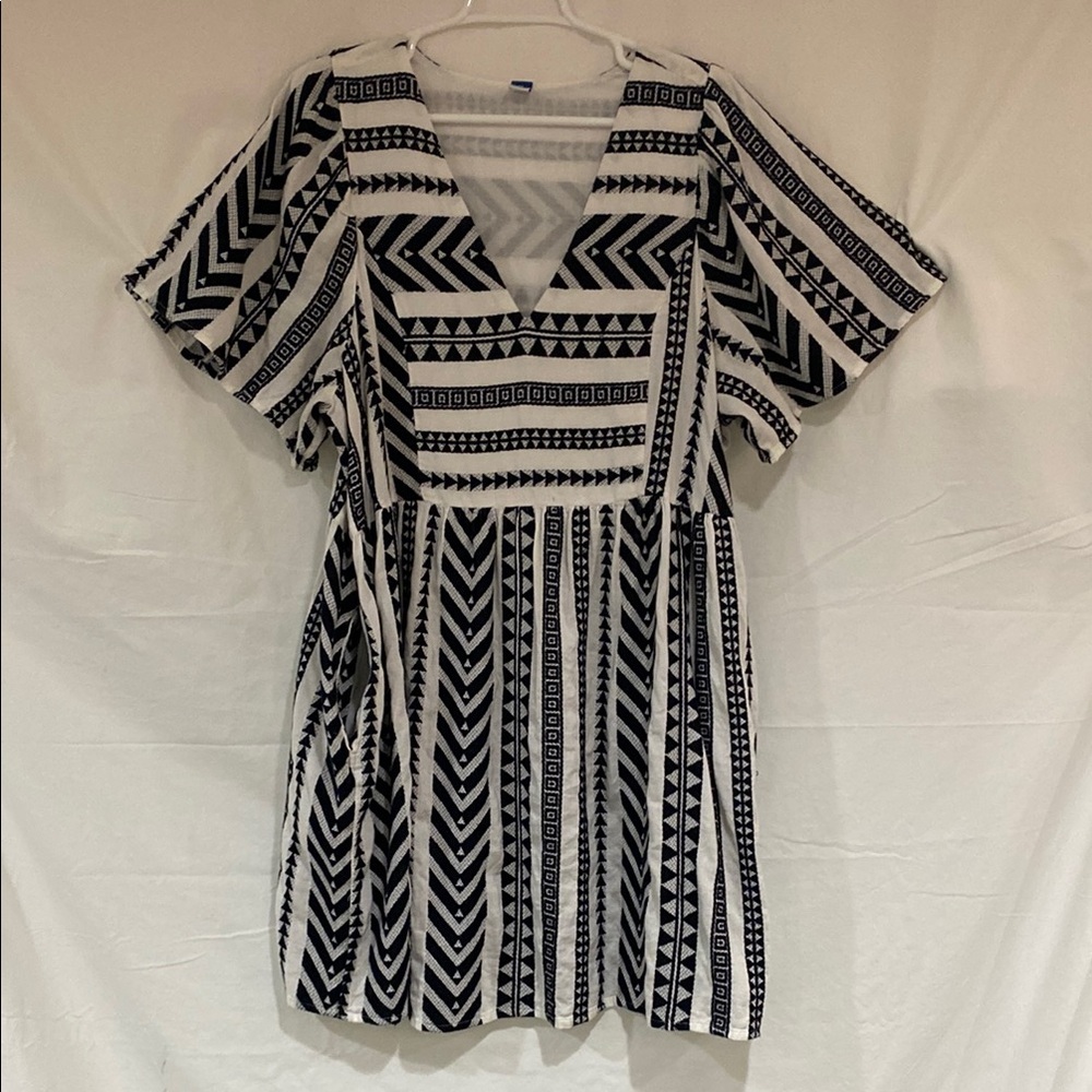 Black and White Patterned Women's Dress